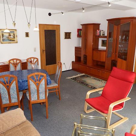 Nette Ferienwohnung Mit Eigenem Eingang Und Sonnenterrasse Idstein Bagian luar foto
