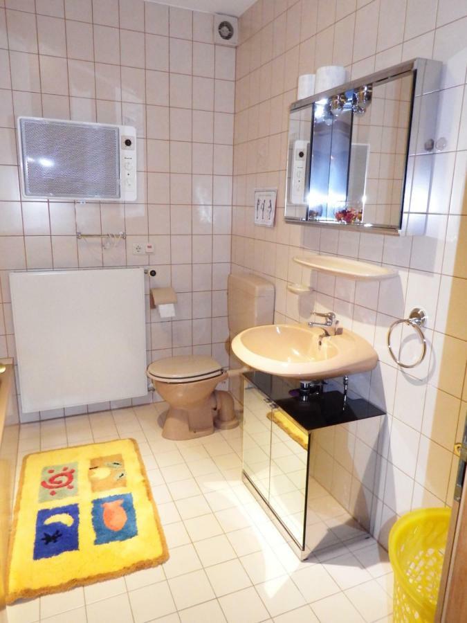 Nette Ferienwohnung Mit Eigenem Eingang Und Sonnenterrasse Idstein Bagian luar foto