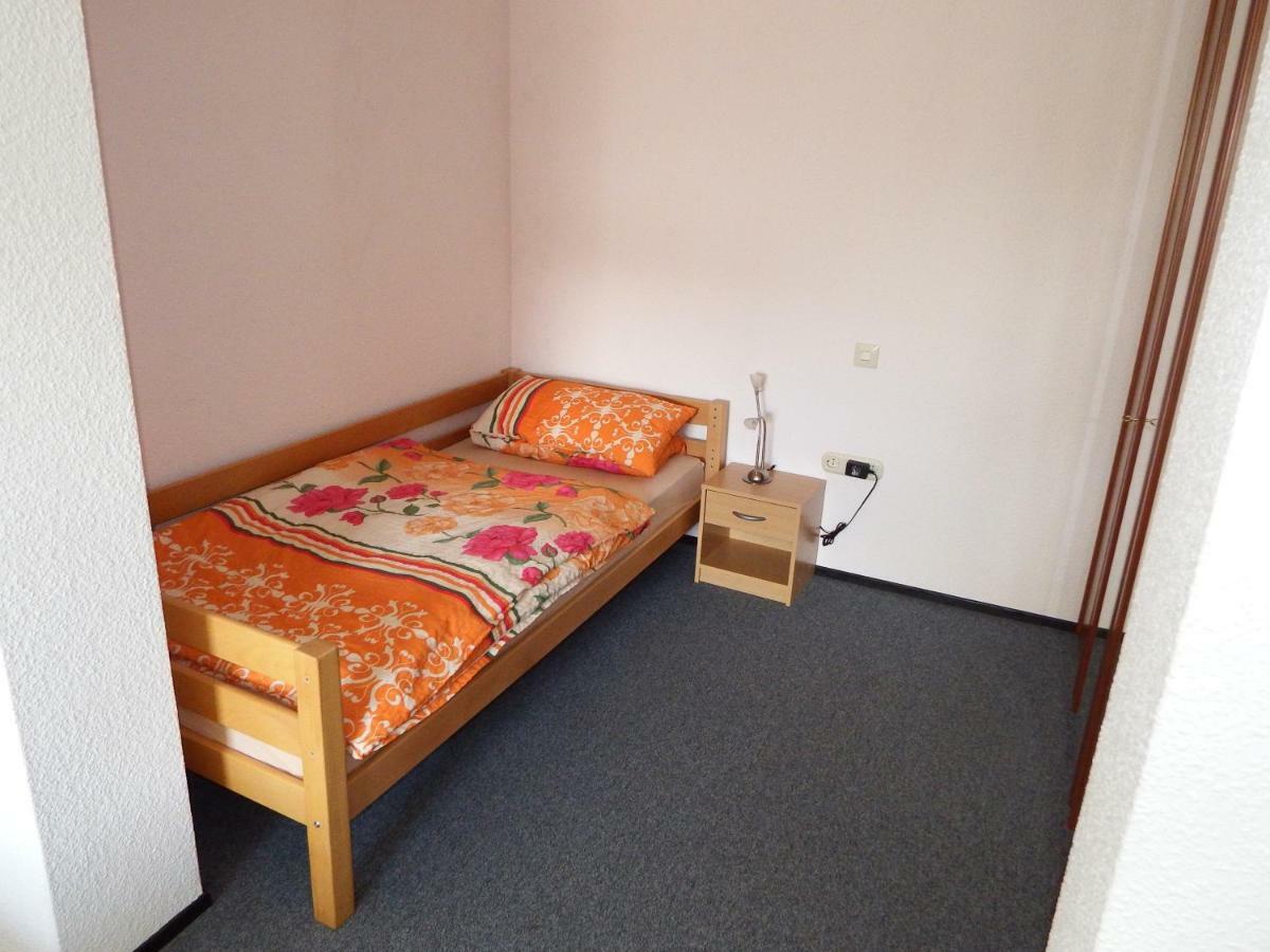 Nette Ferienwohnung Mit Eigenem Eingang Und Sonnenterrasse Idstein Bagian luar foto